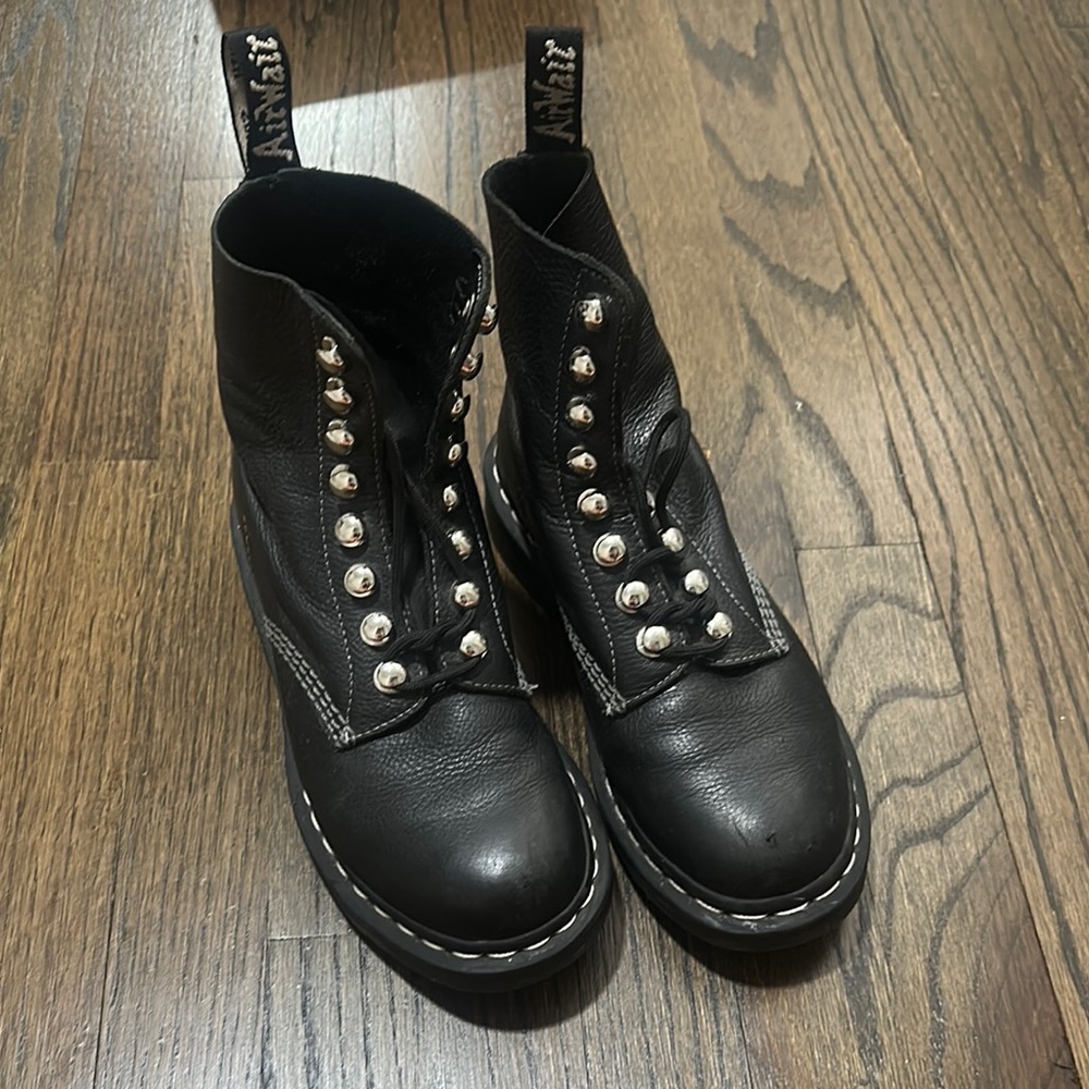 Dr. Martens Leather Boots 1460 Pascal HDW